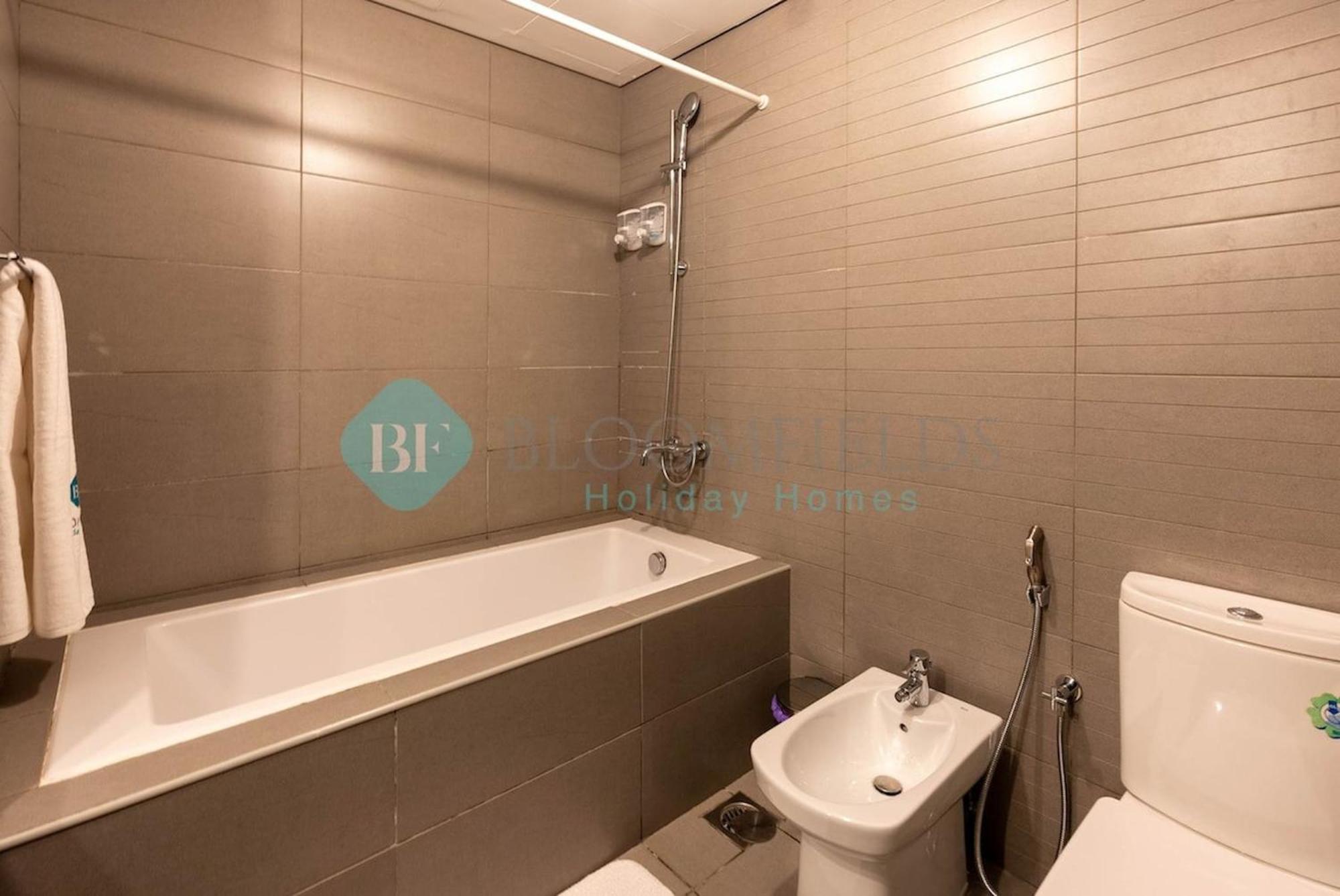 Bloomfields Pristine 1br In Tala Tower Al Reem Apartment